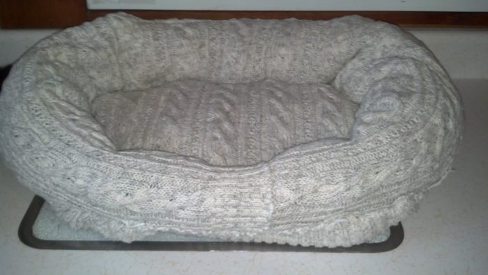 Knitting Ideas to Help Animals Finished Pet Bed